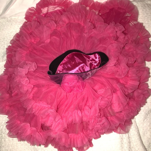 Pink tutu 2T - Picture 2 of 3